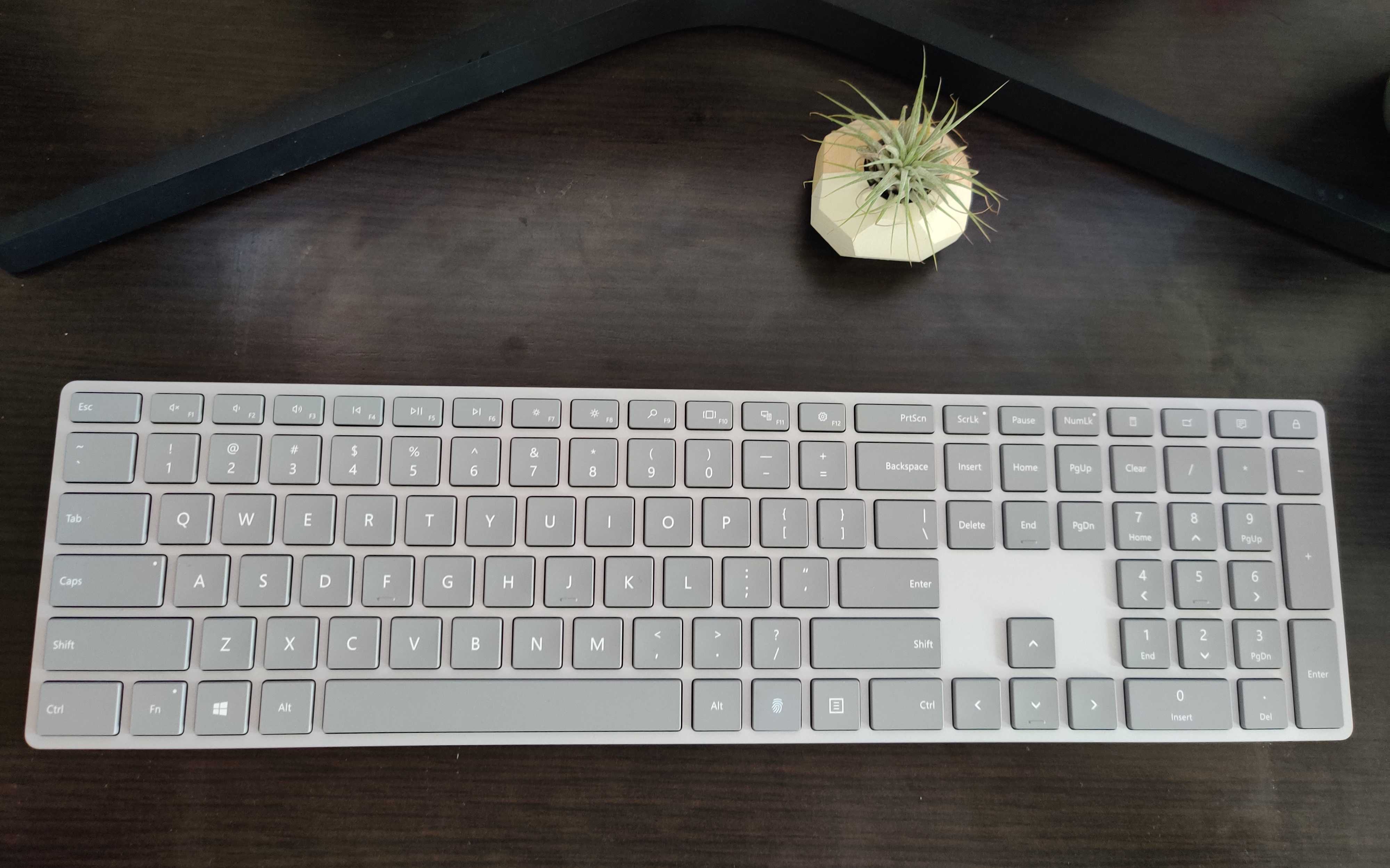 Какую клавиатуру для ipad выбрать: сравнение magic keyboard, brydge pro+ и logitech combo touch | appleinsider.ru