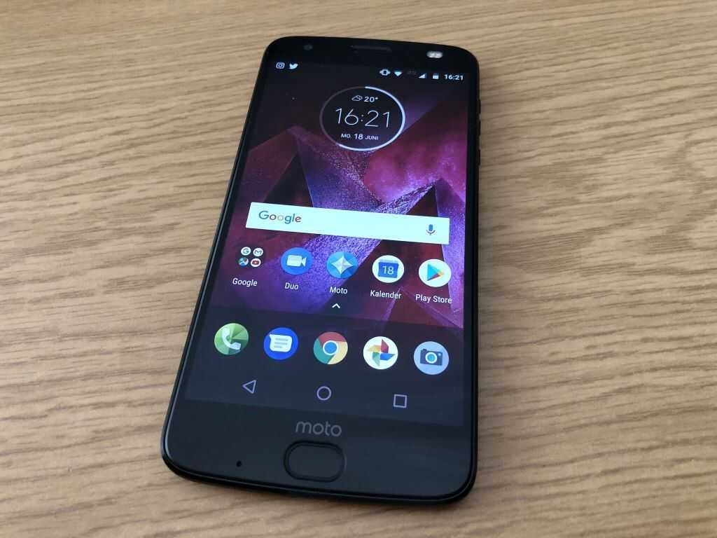 Motorola moto z2 force vs motorola moto z4