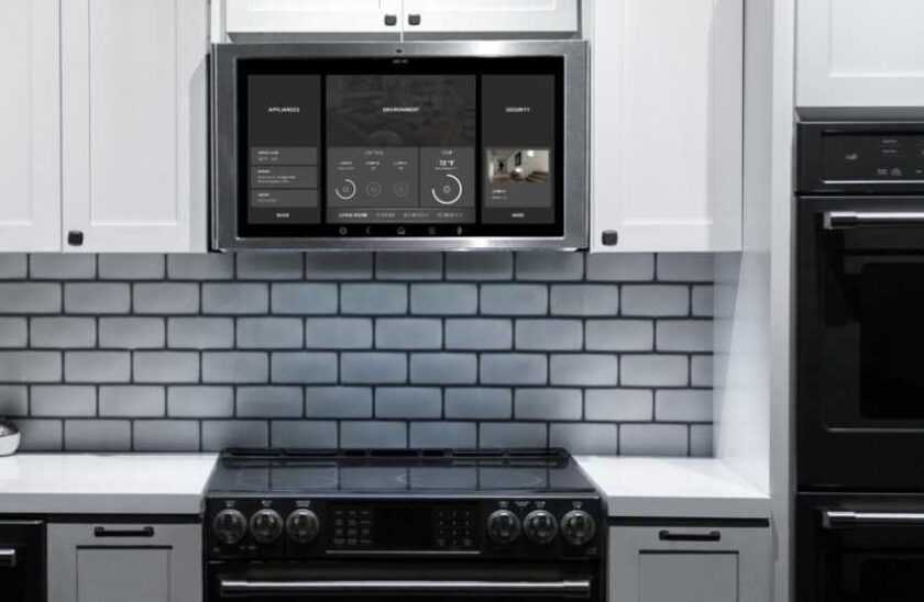 Лучшие телевизоры на кухню для дома 20202021 года и какой выбрать Рейтинг ТОП15 моделей, в том числе маленьких и небольших, их характеристики, достоинства и отзывы покупателей с какой диагональю купить на стену