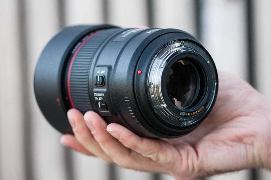 12 лучших зеркальных фотоаппаратов по отзывам экспертов
