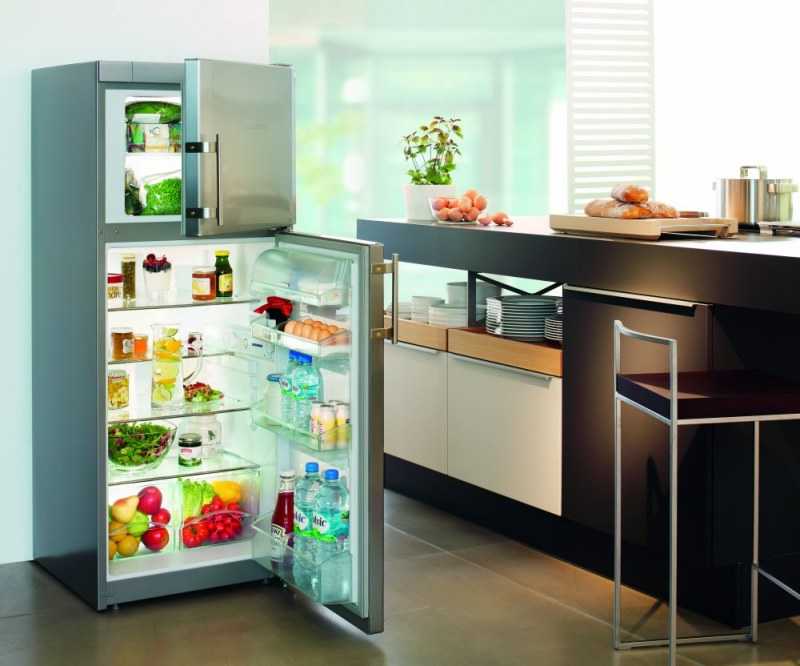 7 лучших узких холодильников